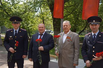 Руководство ОМВД России по району Текстильщики почтили память воинов, павших в Великой Отечественной войне
