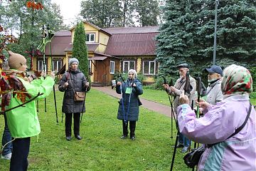 В Кузьминском парке прошли соревнования по скандинавской ходьбе «Скороходы природы»