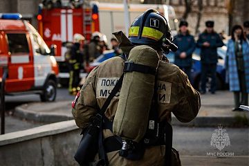 Больше 8 тысяч пожарно-тактических учений провели специалисты МЧС России за 9 месяцев этого года